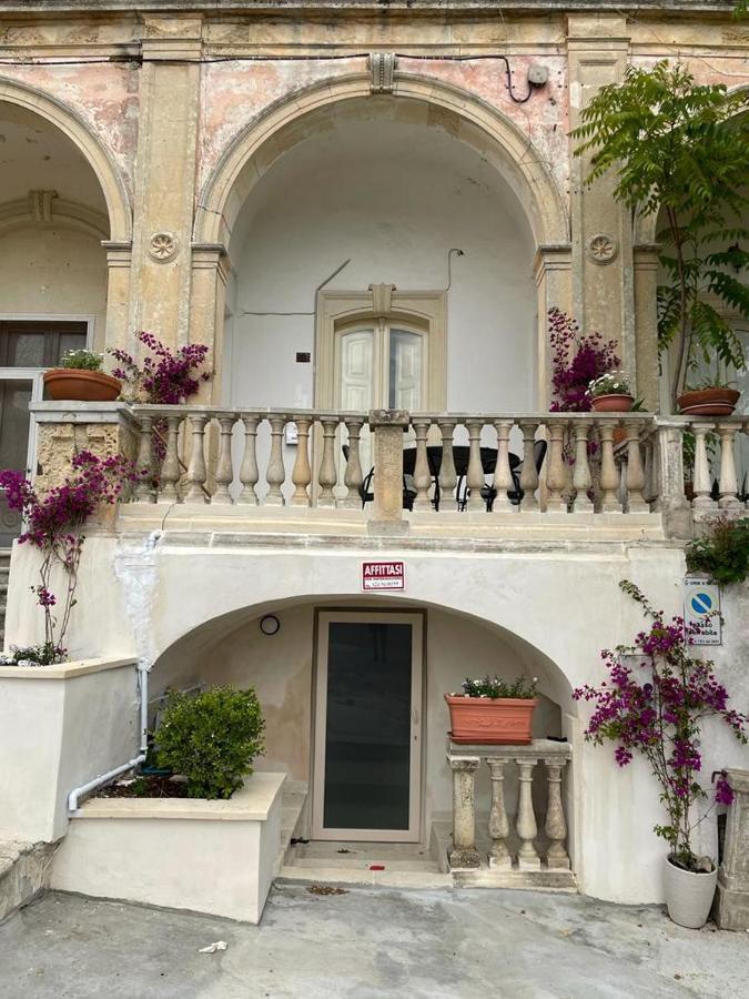 Casa Francesca Appartement Castro  Buitenkant foto